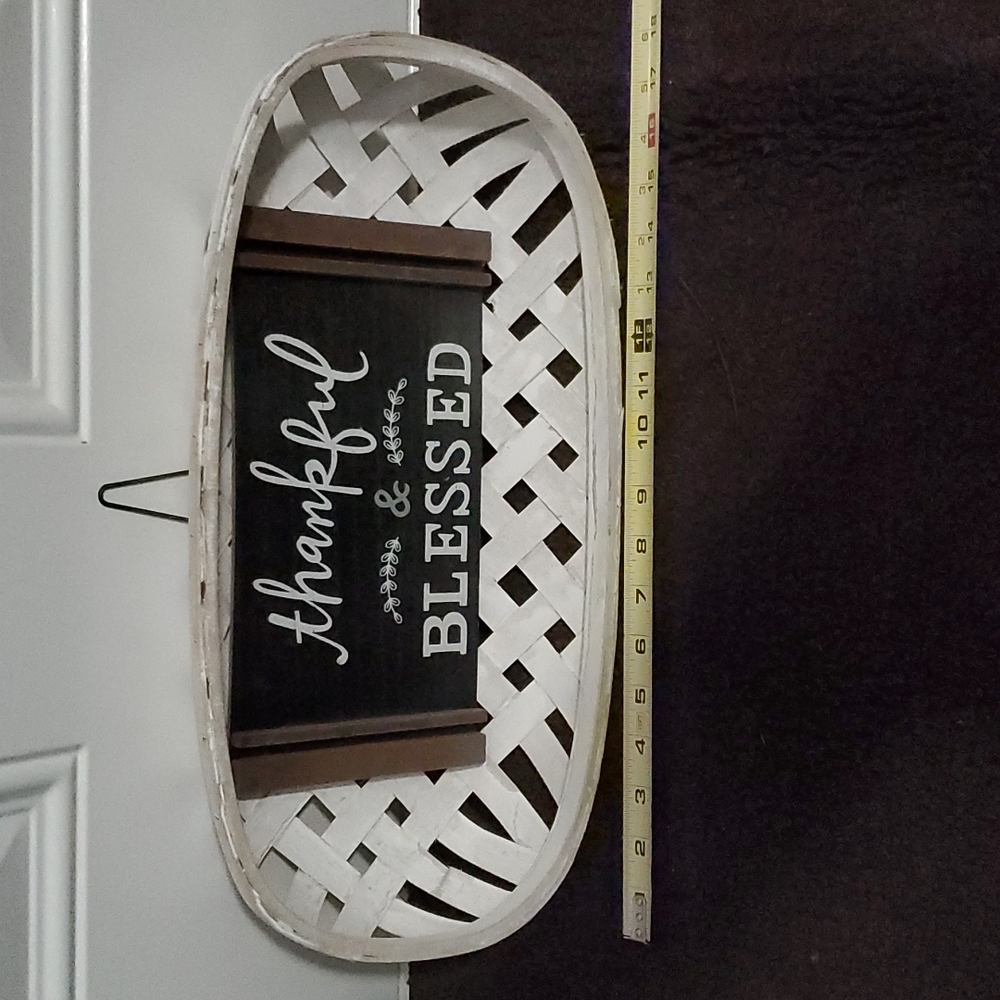 Tobacco basket decor
